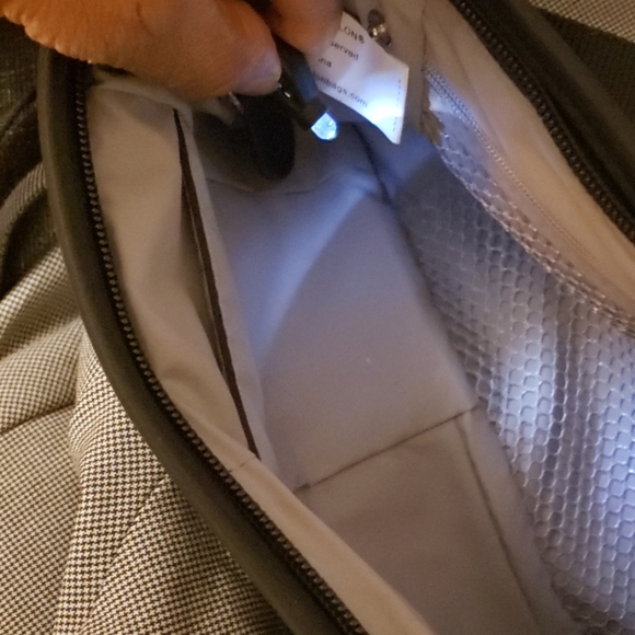 Travelon Black Anti-Theft Crossbody Purse - Picture 6 of 12